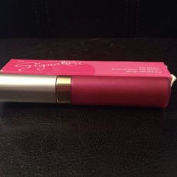 Mary Kay lip gloss
