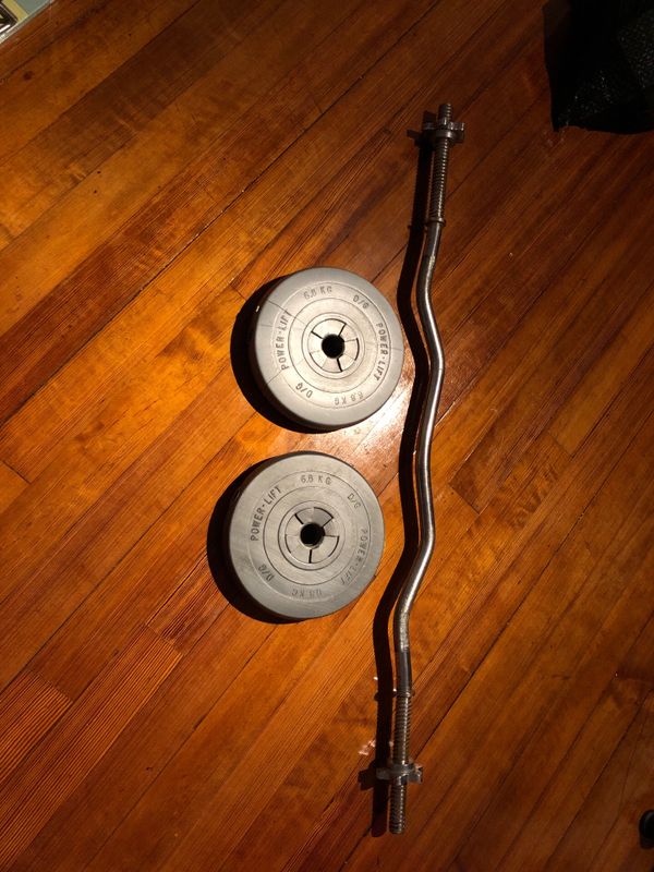 Work out curling bar with weights for Sale in Peabody, MA OfferUp
