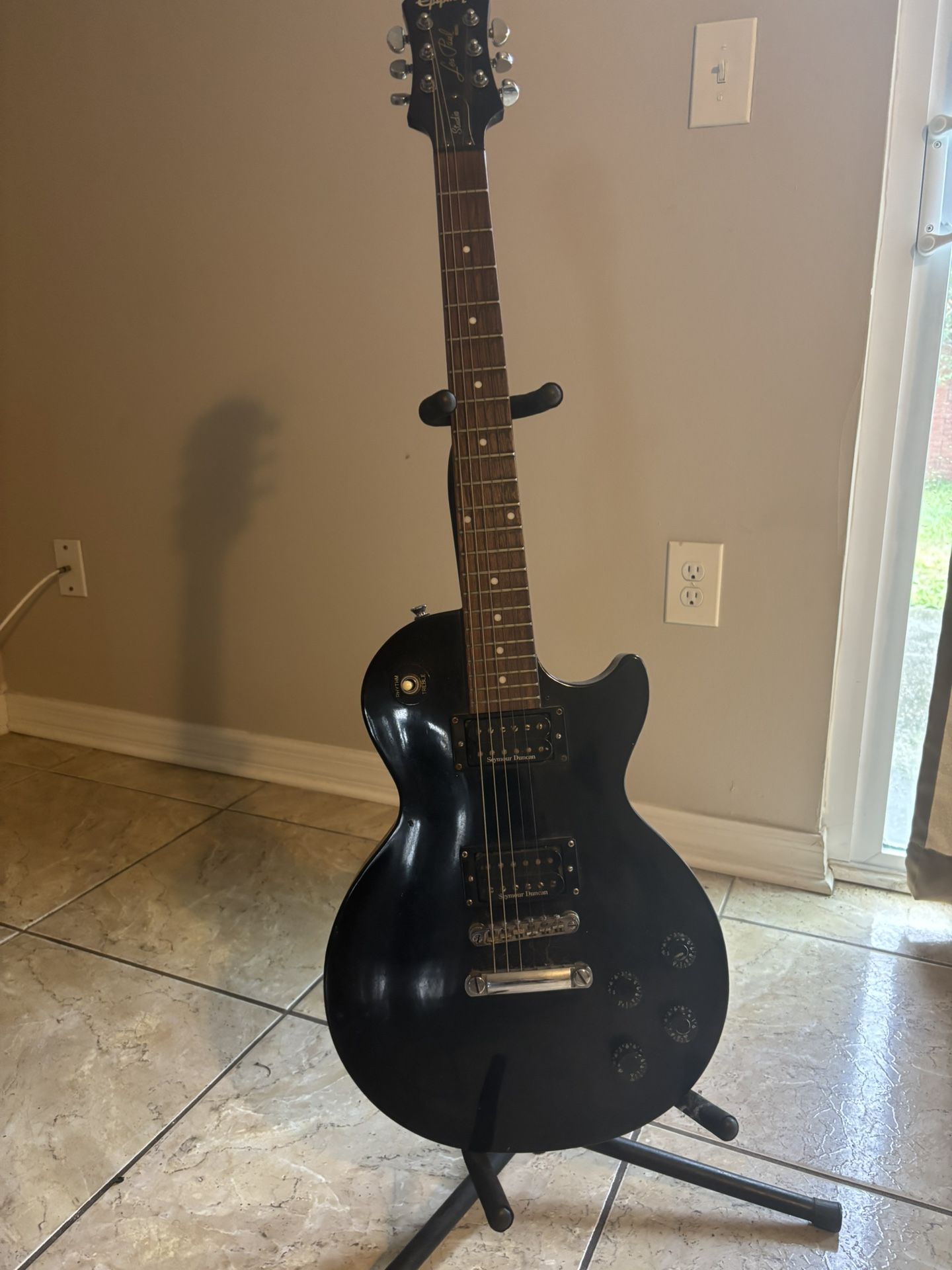 Epiphone Les Paul w/ Seymour Duncan HBs