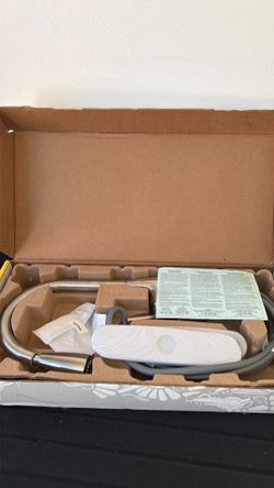 Kitchen Faucet with Pull-Down Sprayer