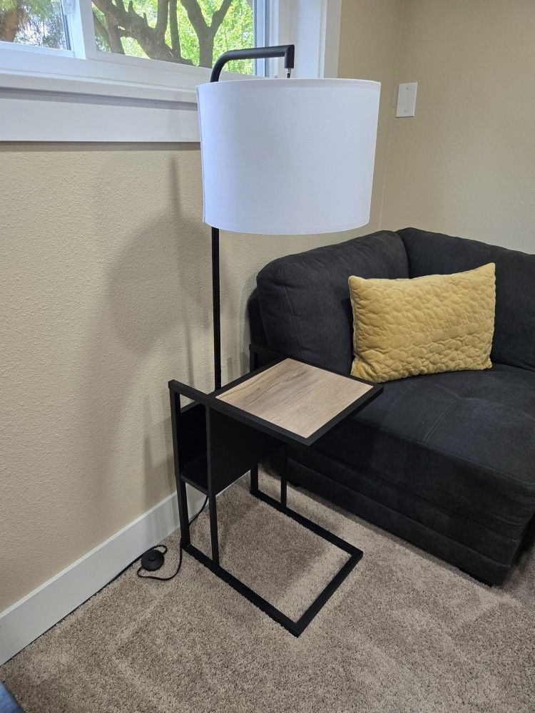 Side Table with Lamp