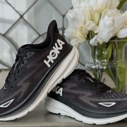 NEW HOKA ONE ONE Clifton Women's Running Sneakers, Black/White, Size 6 US
