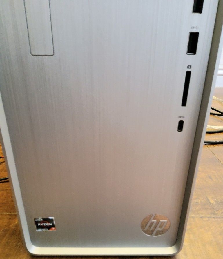 HP Pavilion Desktop TP01-2234/FL 20 Studio/Autotune/Reason 5 Studio/with Charger/ BEST OFFER