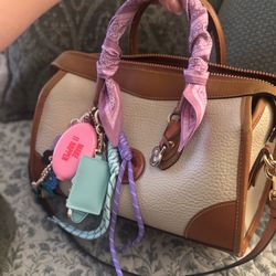 Dooney & Bourke 1990’s, Glad stone, all weather leather fully styled.
