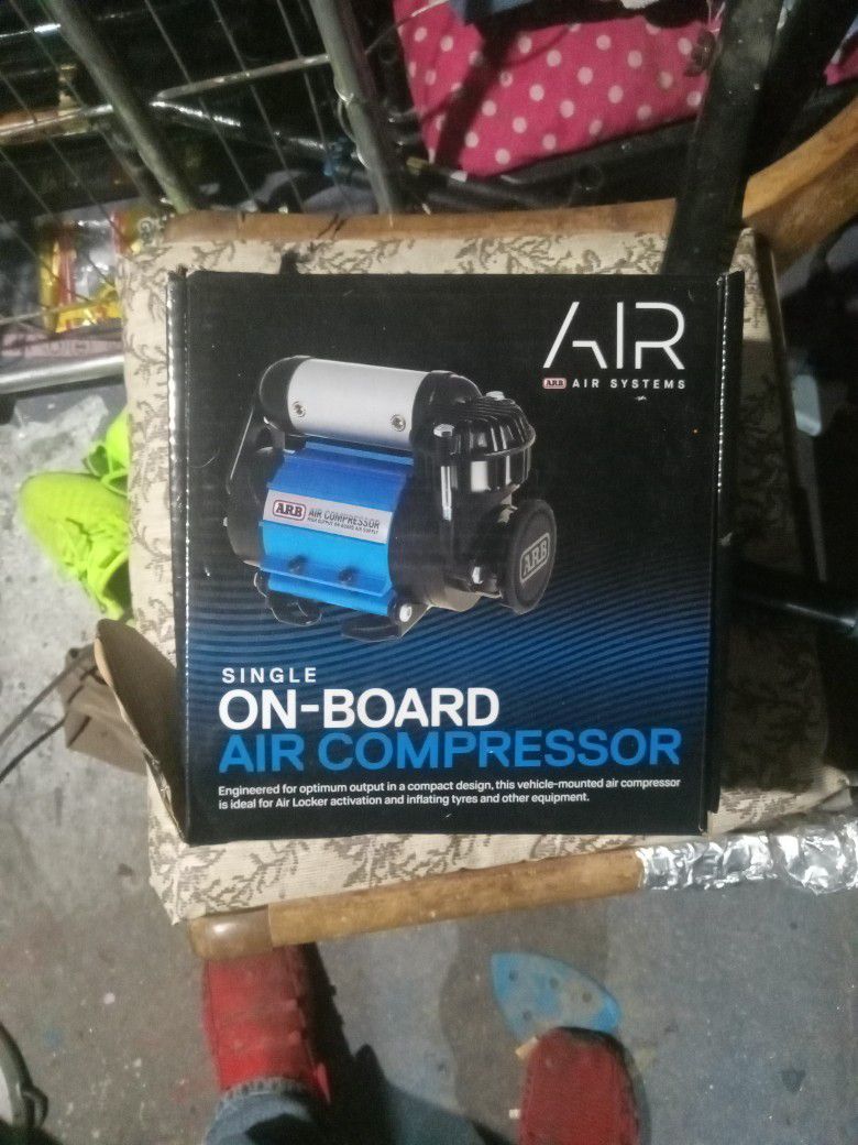 New on board air compressor brand new