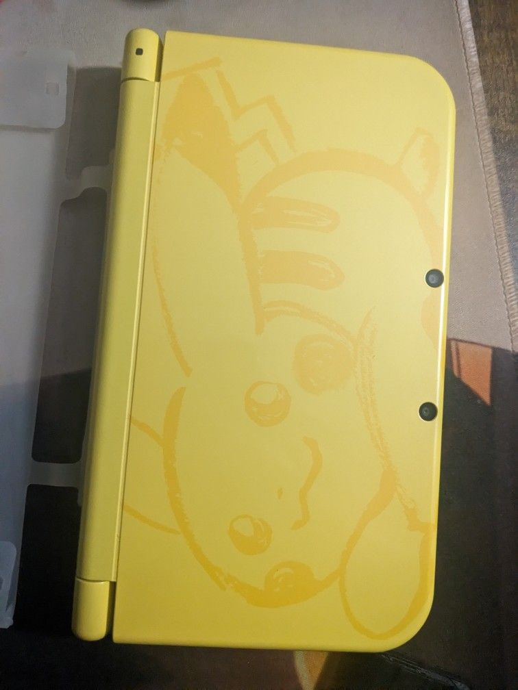 New Nintendo 3ds Pikachu