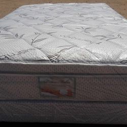 Brand New Queen Size Pillowtop Mattress Included Box Spring Free Delivery 