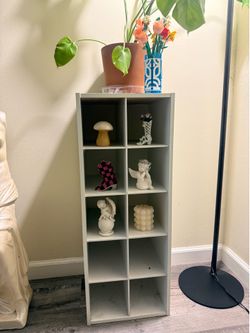 White 10-Cube Storage Organizer