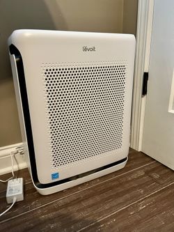 Levoit Air Purifier - Like New