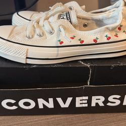 Cherry converse