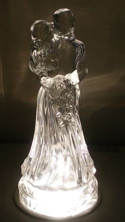 CRYSTAL BRIDE AND GROOM WEDDING CAKE TOPPER