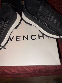 Givenchy set