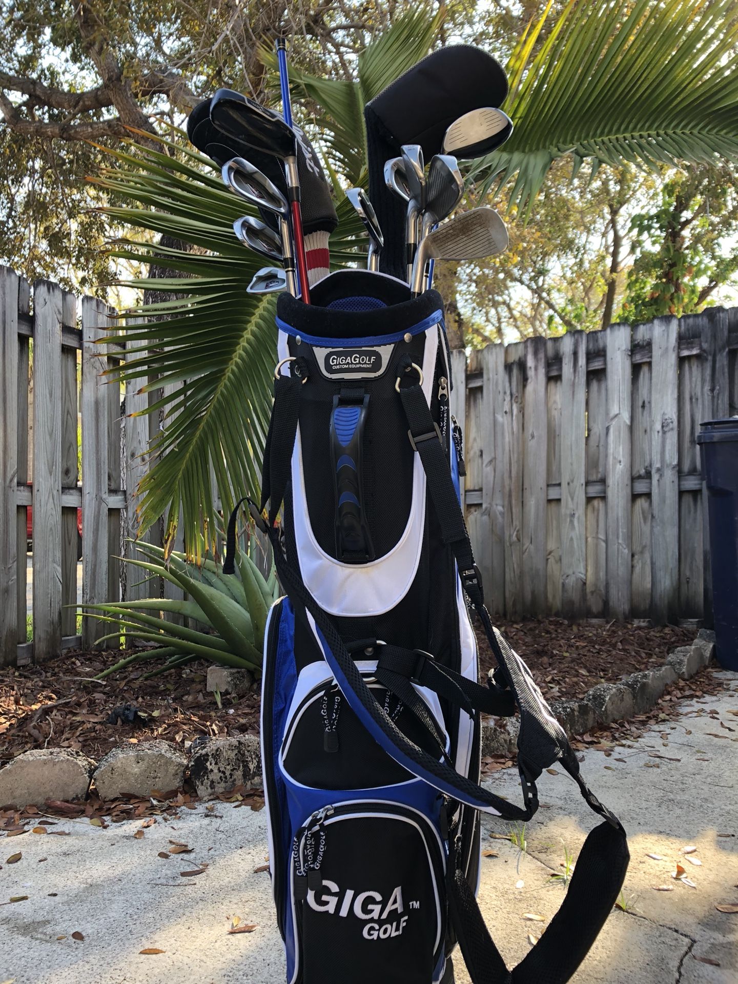 Golf club set with Giga Golf club bag! for Sale in Miami, FL - OfferUp