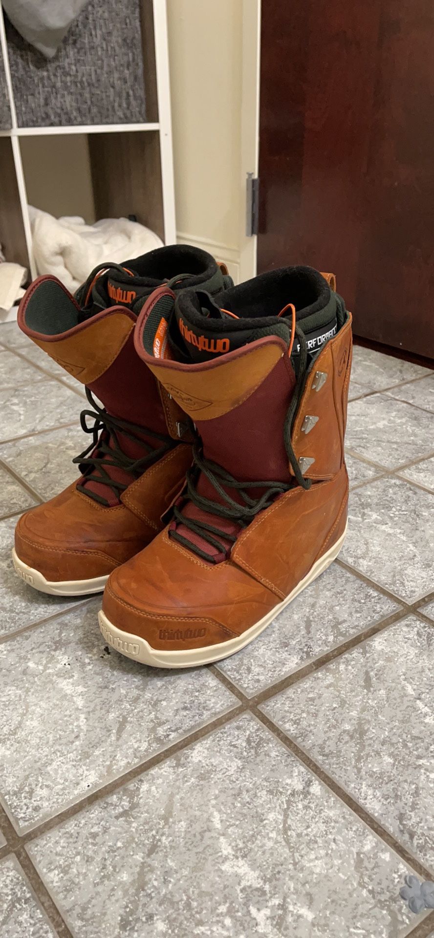 ThirtyTwo Snowboard Boots (size 11 Men’s)