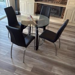 Dinning Table