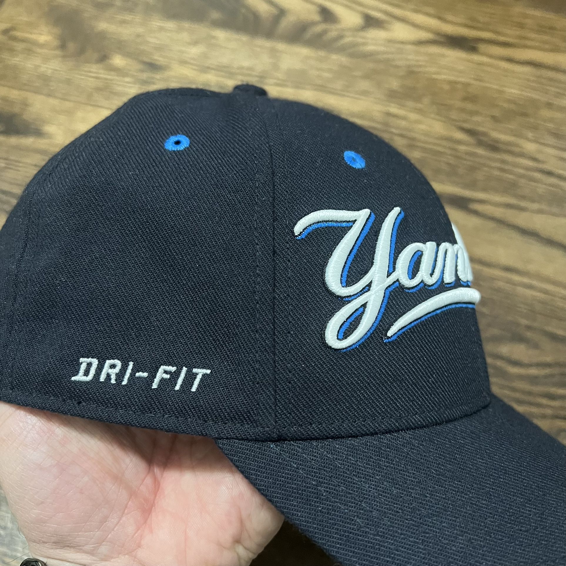 Nike Legacy Dri-fit Men's MLB Baseball New York NY Yankees OSFM Flex Fitted  Hat for Sale in Kent, WA - OfferUp