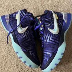 Nike Men’s Basketball Shoes Sneakers Size 8 LeBron 