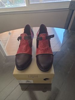 L'ARTISTE SHOES