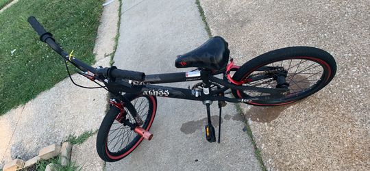 18” inch bike, Flat tire and little ripped see more pic