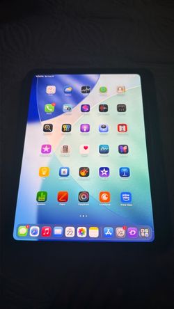 iPad 11 pro in black.