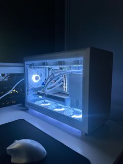 High-End Compact Gaming PC / Creator Build - Ryzen 9 7900X + RTX 5060 + 32GB RAM + 1TB SSD