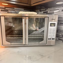 Oven - Toaster Lightly Used 