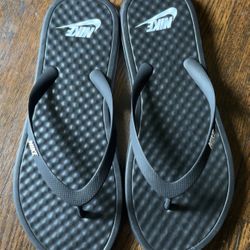 Nike Flip Flops 