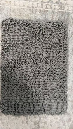 Gorilla Grip Gray Bath Rug 24" x 17" – New