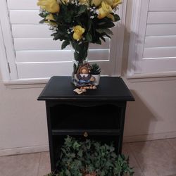 Cute End Table/night Stand