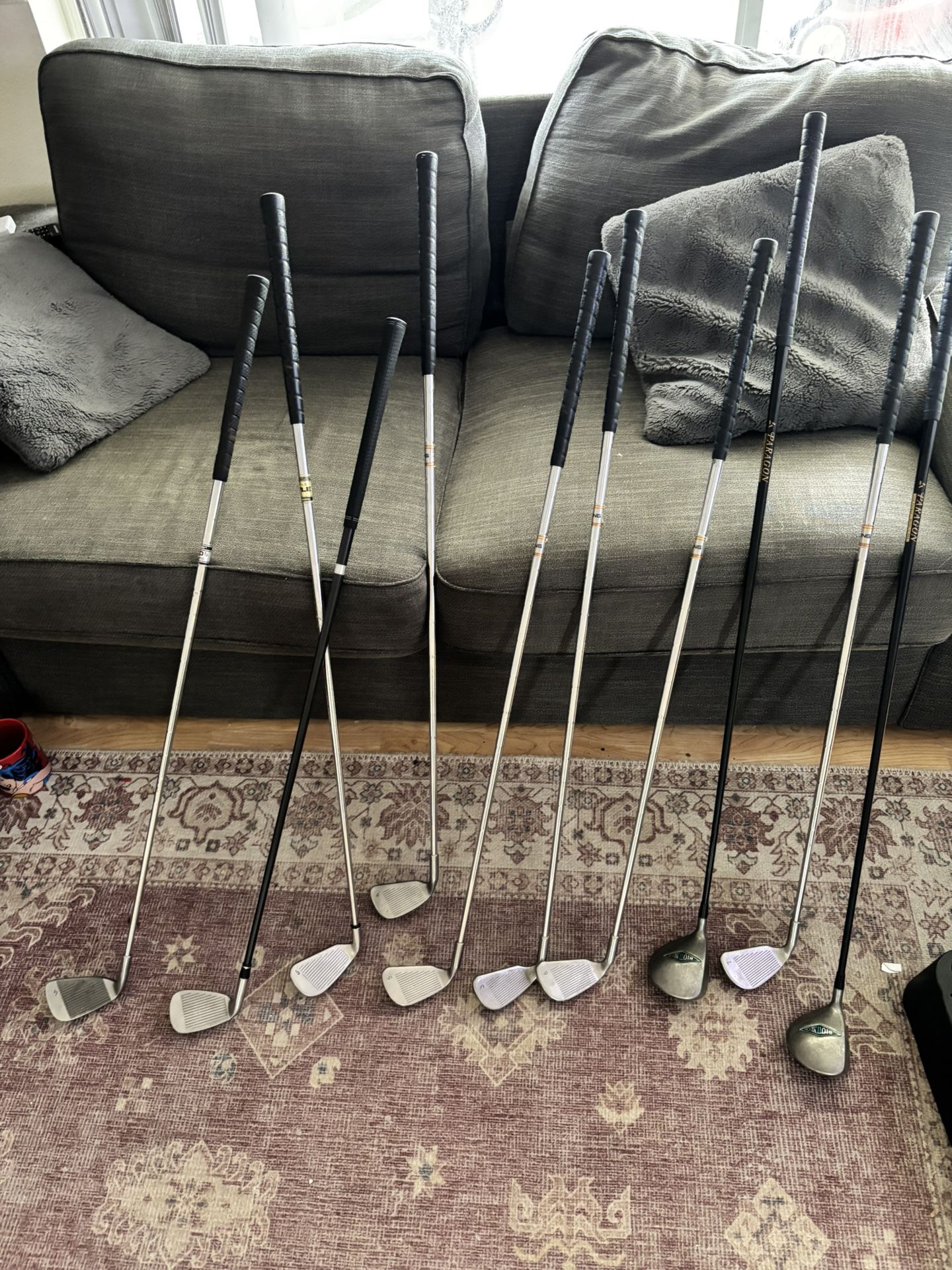 10 Club Golf Set (no Driver Or Wedges)