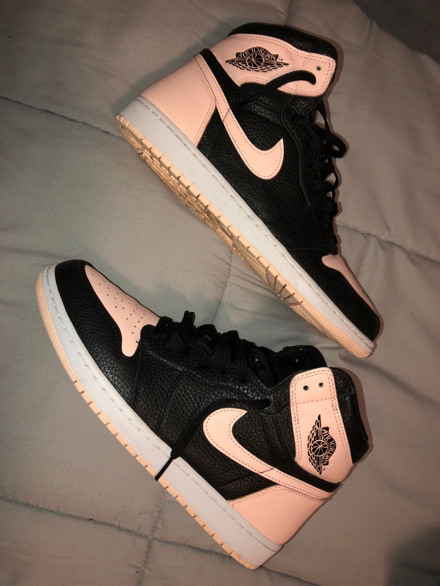 Air Jordan 1s black/pink size 11.5