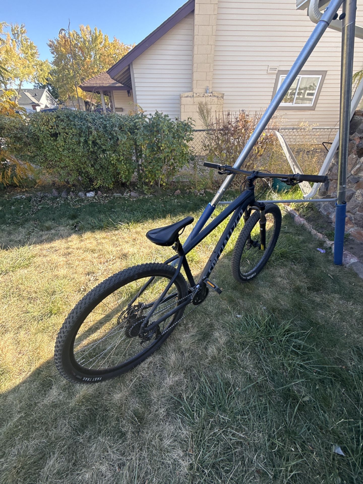 specialized Mountain Bike