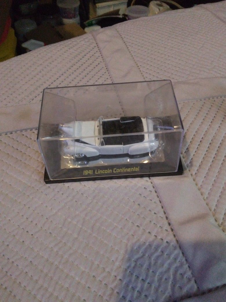 Vintage 1941 Lincoln Continental Toy Car