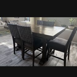 Dinning Table With 6 Chairs 
