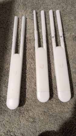3 Unifi AC Mesh PoE wifi access points