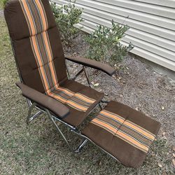 Marga Mid Century Made In Italy Outdoor Airstream Camping Reclining Padded Vintage Lawn Chair