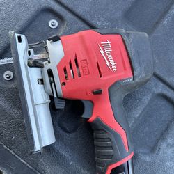Milwaukee M12 jigsaw
