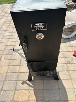 BBQ smoker