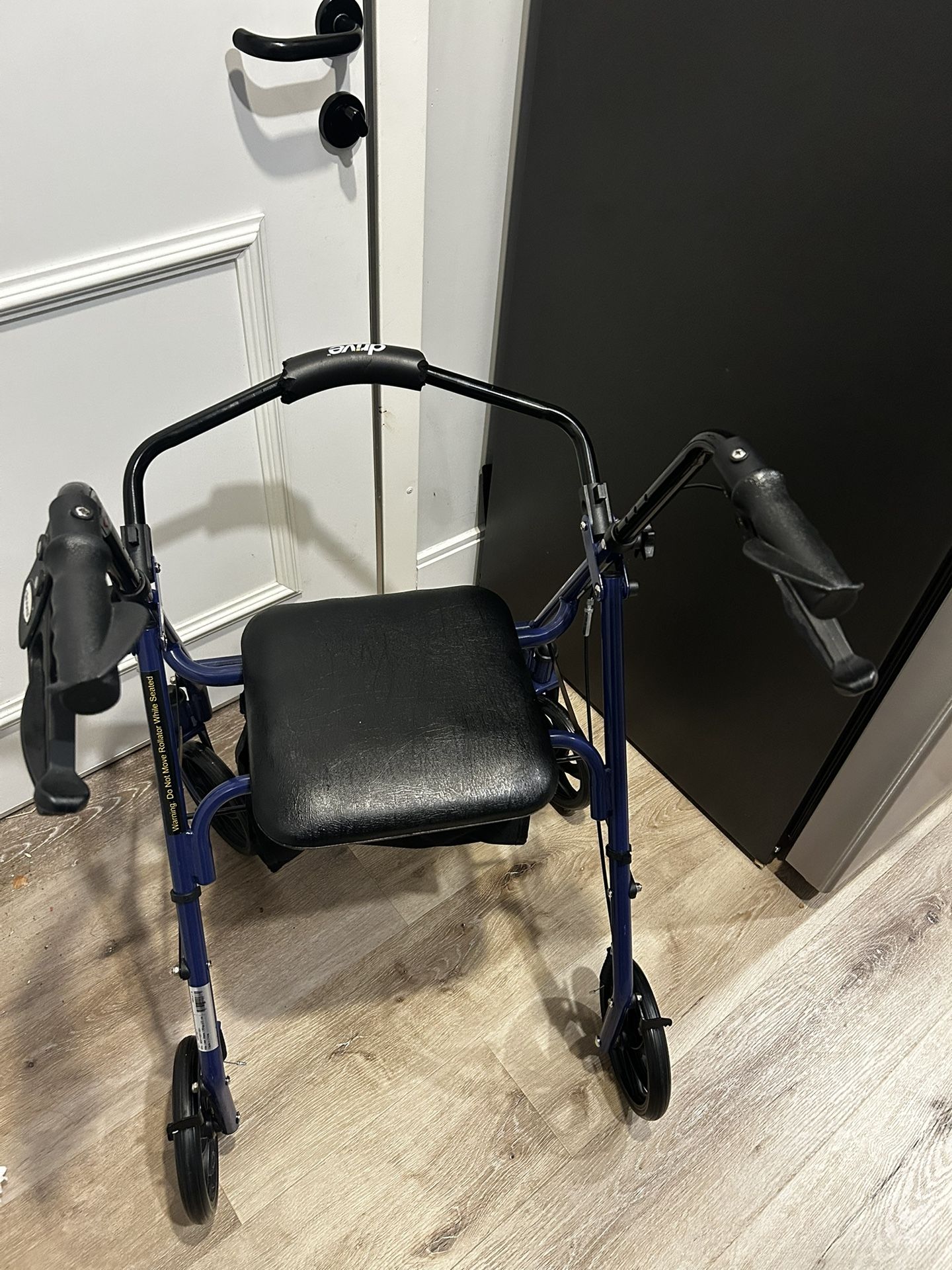 Rollator Walker With Seat & Storage Pocket