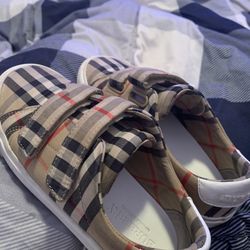 Burberry Shoes 
