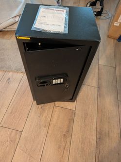 6.2 cubic foot digital safe
