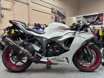 2025 Kawasaki ZX6R ABS