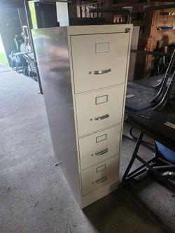 Filing Cabinets with keys