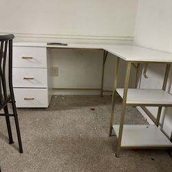 Desk table