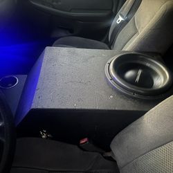 Synergy wfo 12 d2 2500 rms with center console box tuned to 35 hz & crescendo bc5500d amp 