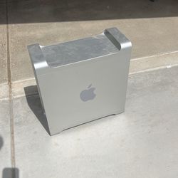 2x Apple Mac Tower Pro