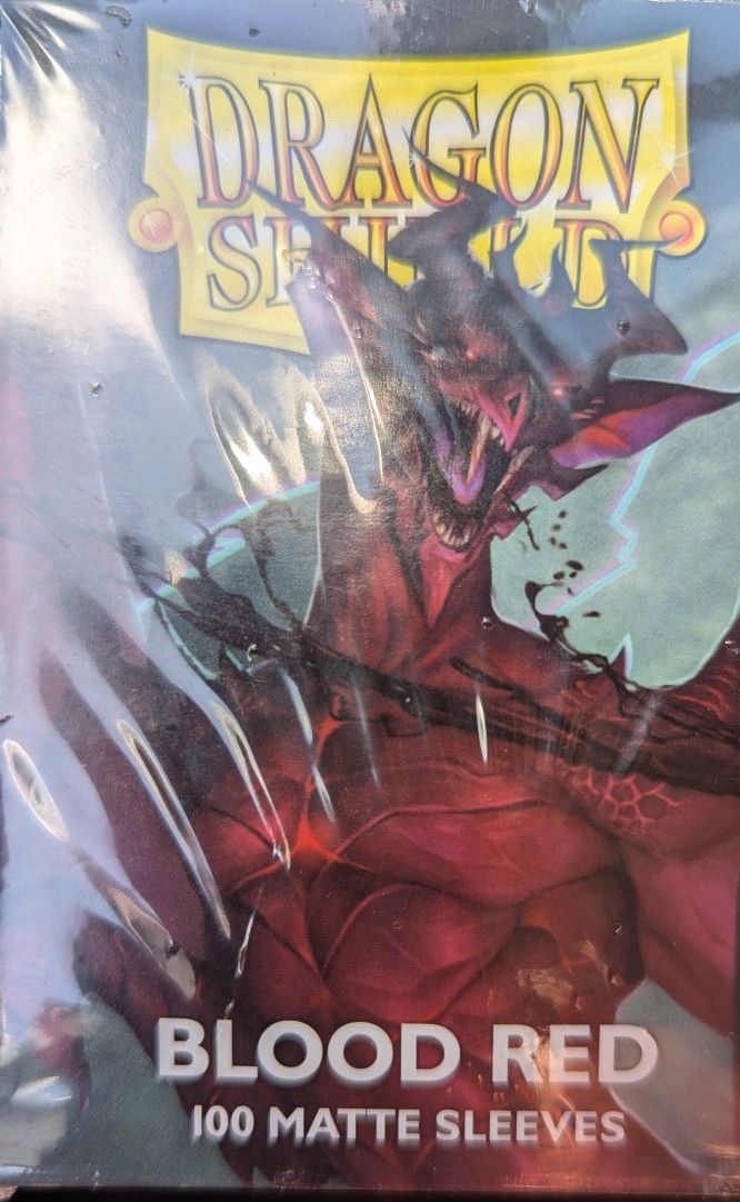 Dragon Shield sleeves
Sealed box of 100