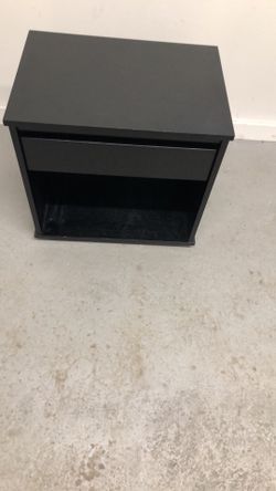 23hx24wx17d solid wood nightstand brand new