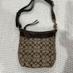 New Classic Coach Crossbody & Shoulder Bag