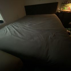 Queen Bed &frame 